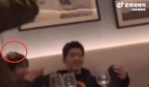 肖战谈恋爱爆料视频,甜蜜视频引发网友热议  第2张 肖战谈恋爱爆料视频,甜蜜视频引发网友热议  第2张