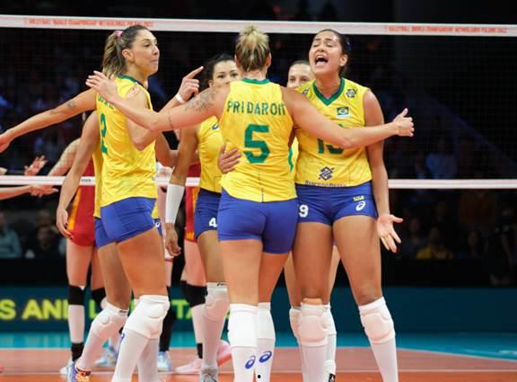 巴西女排爆料最新消息直播,揭秘备战奥运的幕后故事  第3张 巴西女排爆料最新消息直播,揭秘备战奥运的幕后故事  第3张