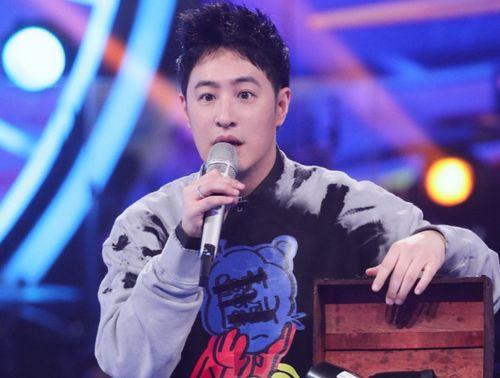 娱乐圈爆料男艺人的小说,揭秘男艺人背后的秘密  第2张