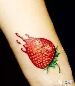 最新吃瓜网红纹身图片,揭秘最新吃瓜网红的个性图案  第2张 最新吃瓜网红纹身图片,揭秘最新吃瓜网红的个性图案  第2张