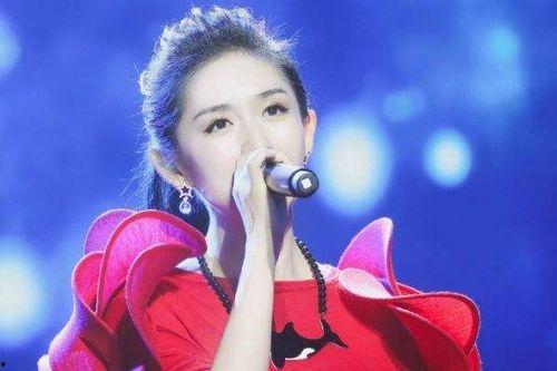 爆料娱乐圈何老师是谁的孩子,何老师背后的神秘孩子身份曝光  第2张 爆料娱乐圈何老师是谁的孩子,何老师背后的神秘孩子身份曝光  第2张